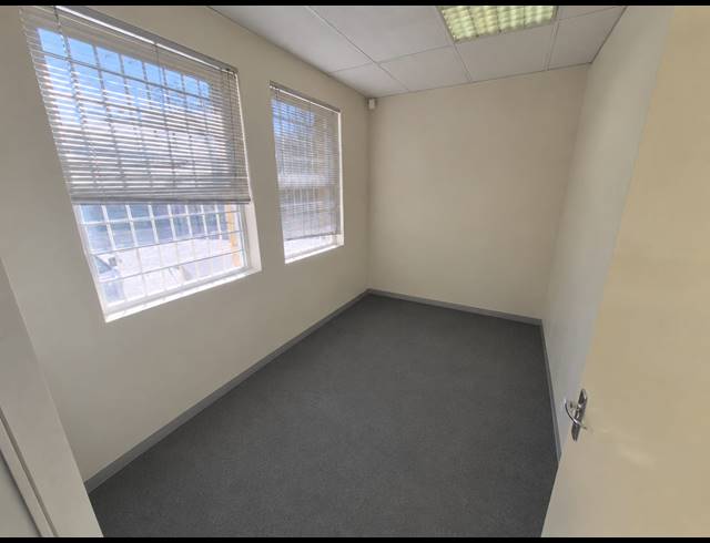 84M² OFFICE TO LET IN RIVONIA